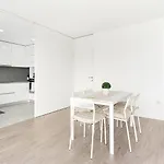 Charming Ribeirao Retreat With Balcony Vila Nova de Famalicão