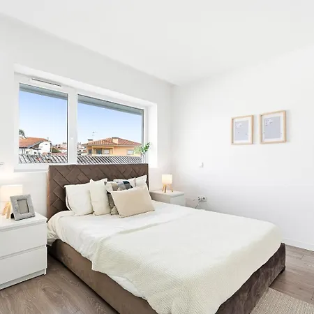 Apartment Charming Ribeirao Retreat With Balcony Vila Nova de Famalicao