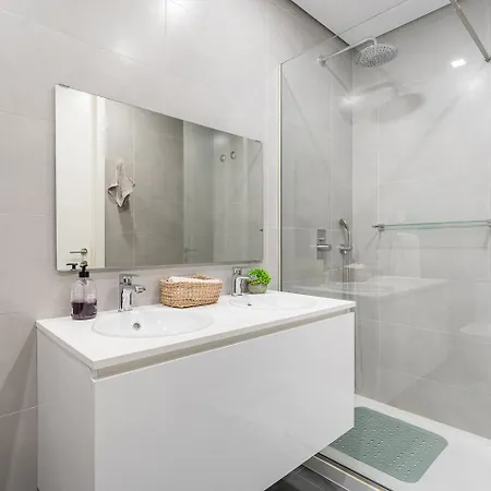 Charming Ribeirao Retreat With Balcony Apartment *