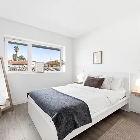Charming Ribeirao Retreat With Balcony * Vila Nova de Famalicao