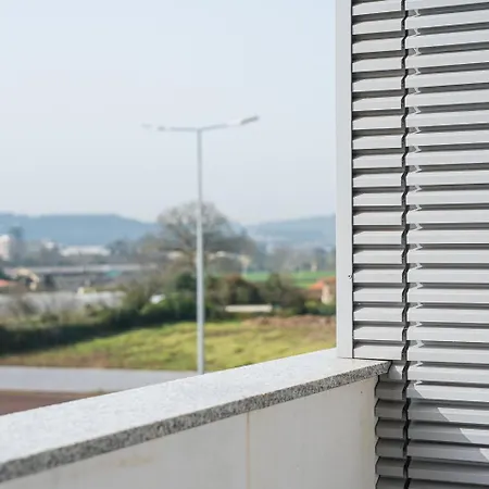 Charming Ribeirao Retreat With Balcony *